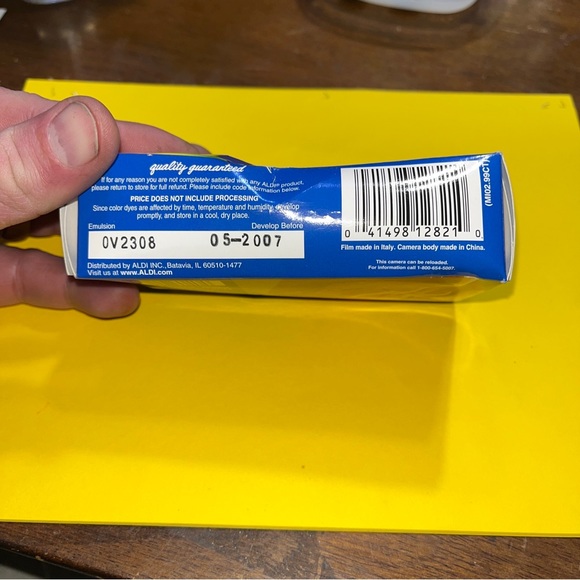 Tevion 35 mm flash disposable camera - Picture 3 of 5